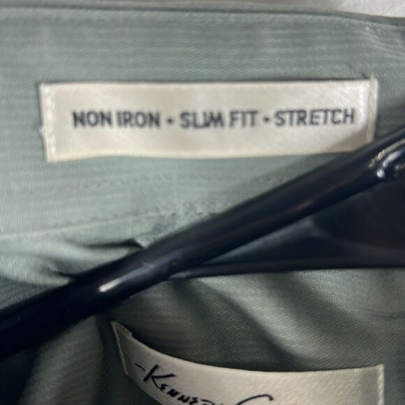 🔥 KENNETH COLE New York Cotton Gray Pinstriped LS Button Shirt Sz M - PERFECT - Picture 9 of 10